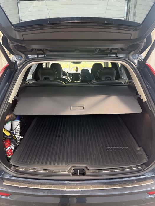 Volvo XC60 B4 MHEV Momentum ,2 l mild hybrid, 2wd