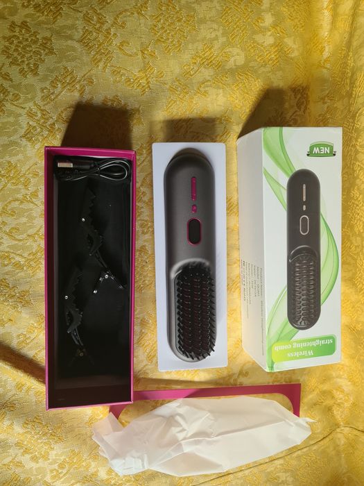 Perie electrică de îndreptat părul – Wireless, cu acumulator
