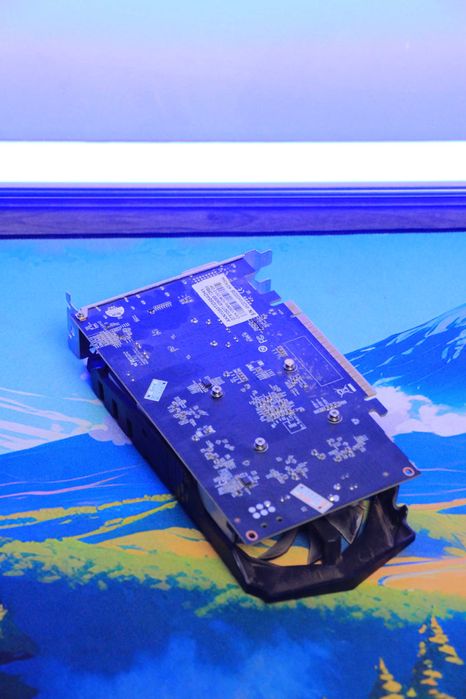 GTX1050Ti videokarta sotiladi holati ideal