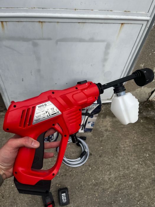 Pistol spalat auto/moto cu presiune portabil pe baterie Yato