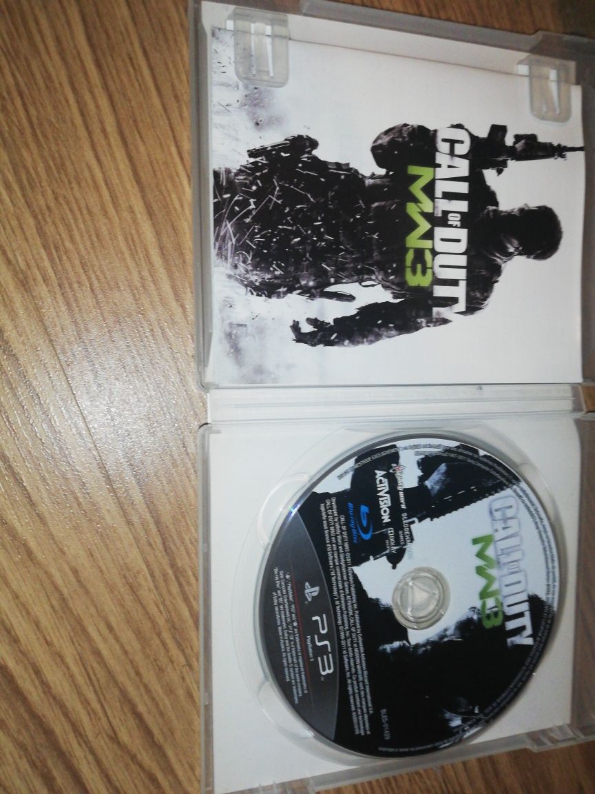 Vând call of duty ps 3