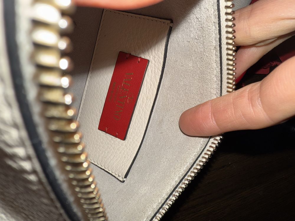 Valentino Garavani Rockstud Оригинална Чанта