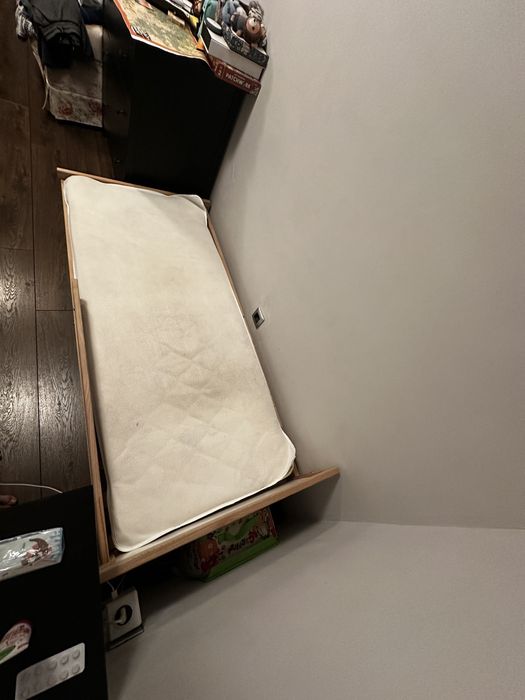 Детско легло от икеа с преграда и матрак