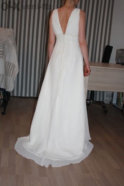 булчинска-сватбена рокля-необличана. Възможна е размяна за нещо