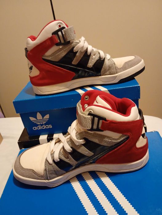 Bascheți Adidas originali nr.38