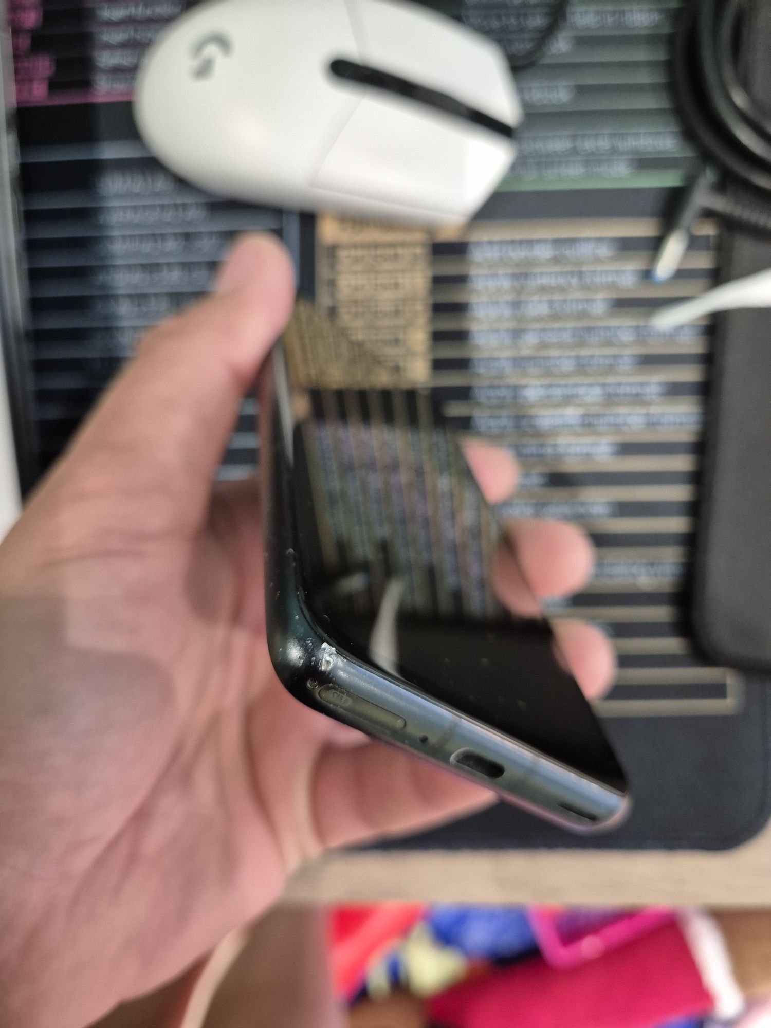 Продавам asus ZenFone 8 256gb