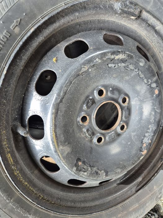 Vând jante de tabla cu tot cu amvelope