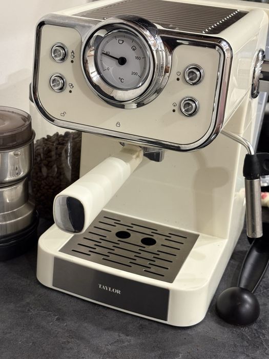 Кофемашина в отличном состоянии