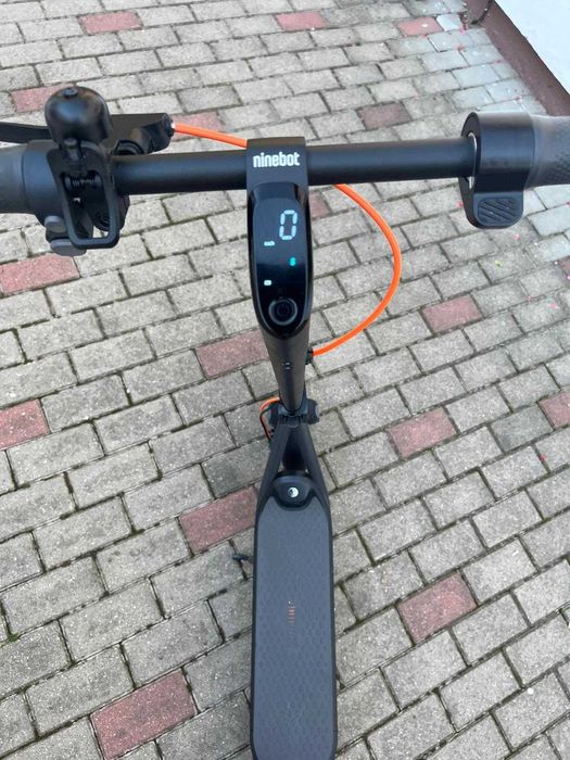 Trotinetă Electrică Ninebot F2 Pro