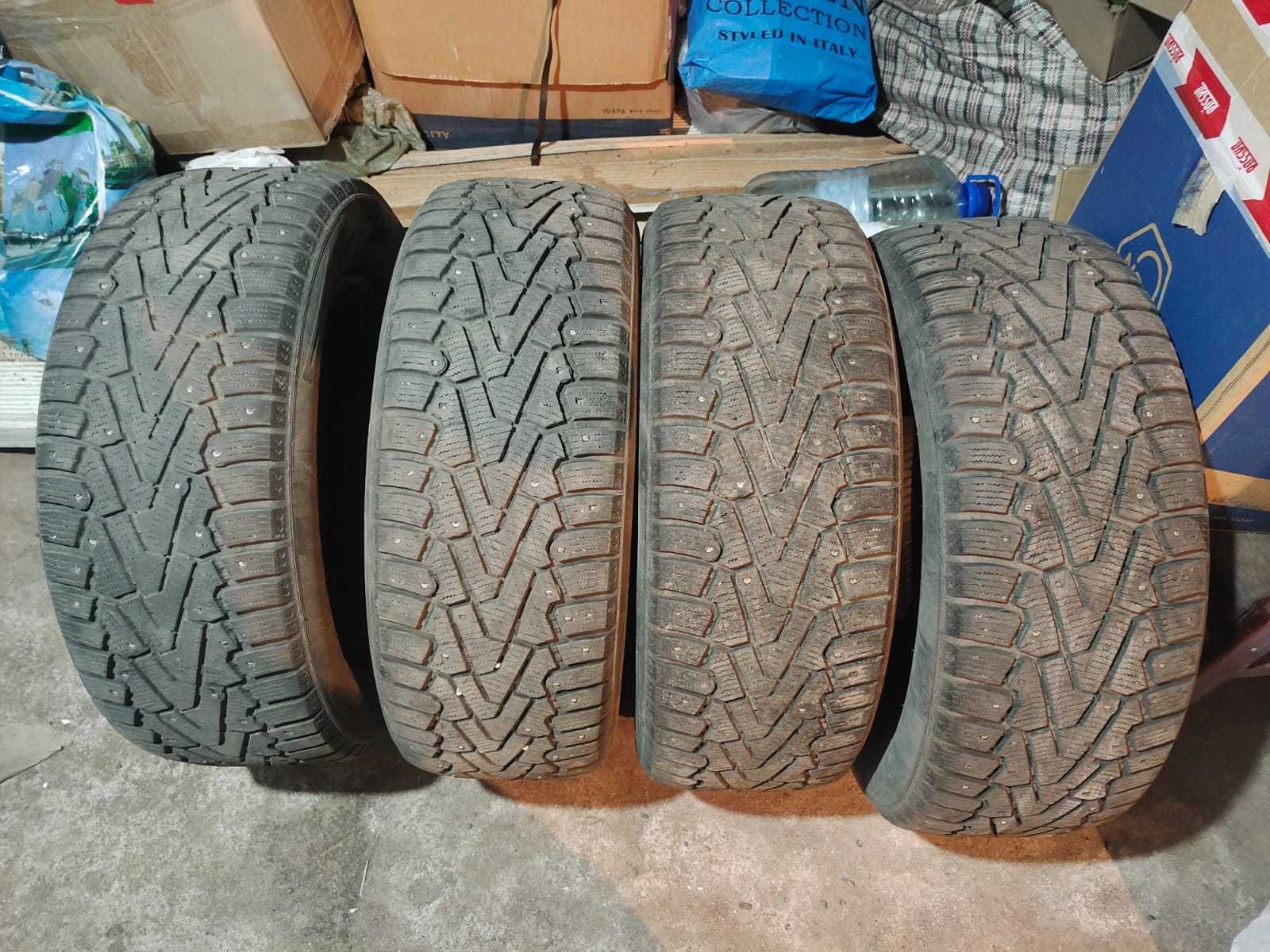 Шины зимние шипованные, б/у, Pirelli Ice Zero 205/60 R16, 4 шт.