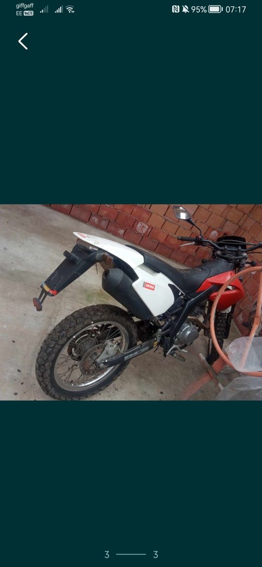 Motocicleta Derbi Enduro