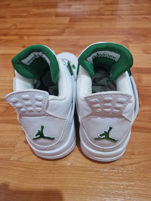 Adidași Jordan patru