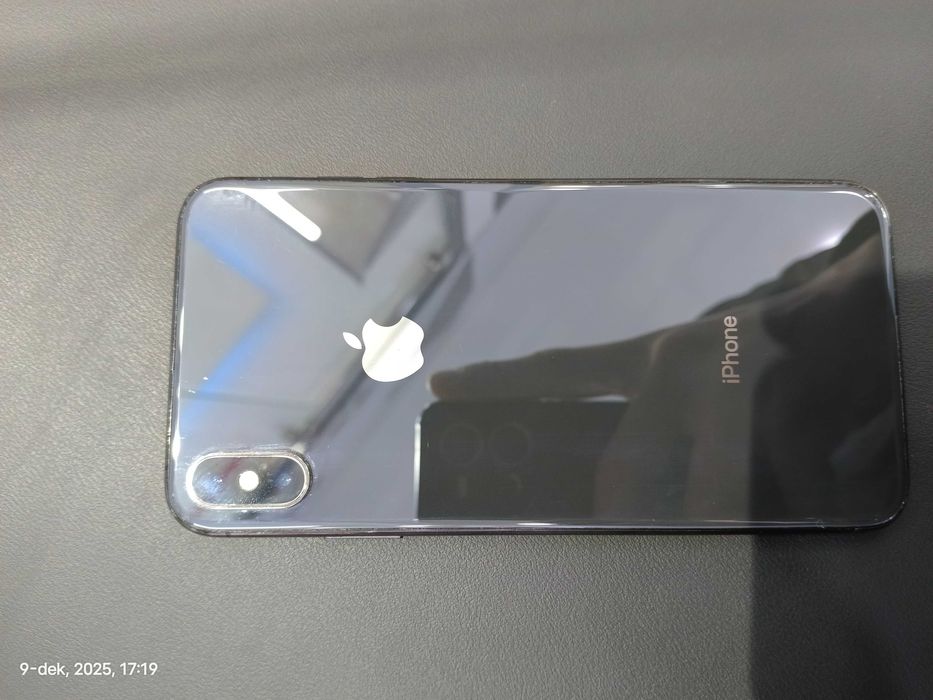 iPhone xs max sotiladi