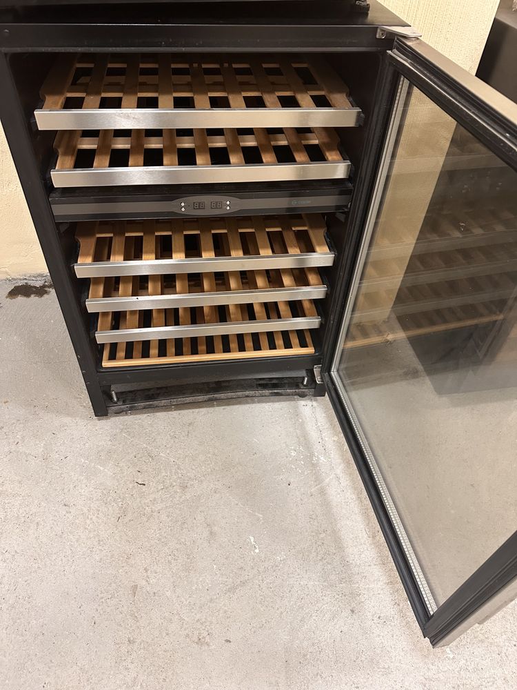 Хладилни витрини за вино