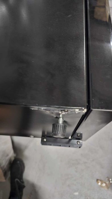 Охладител за вино Adler AD-8083, Транспортен дефект