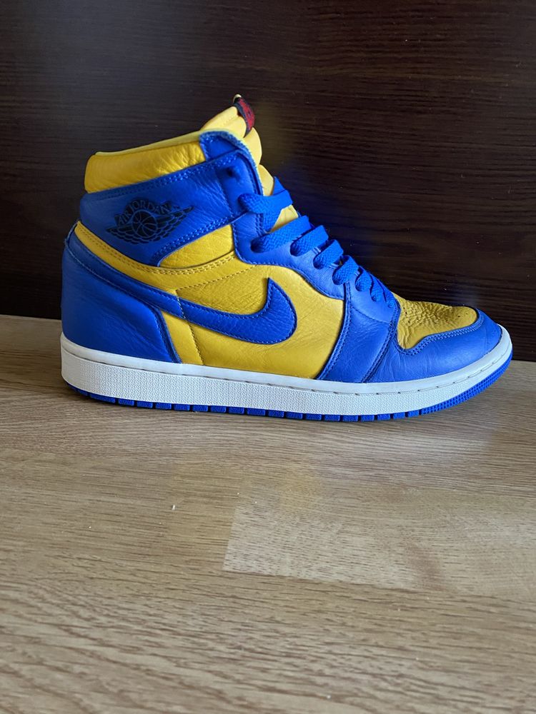 Jordan 1 reverse laney