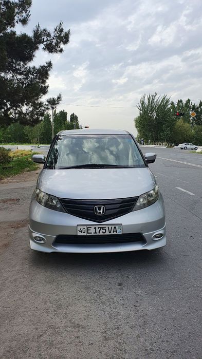 Honda elysion 2010