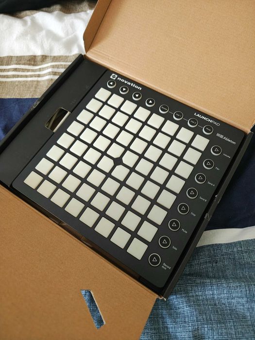 Novation Launchpad MK2
