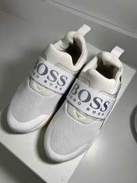 Vând Adidas HOGO BOSS copii