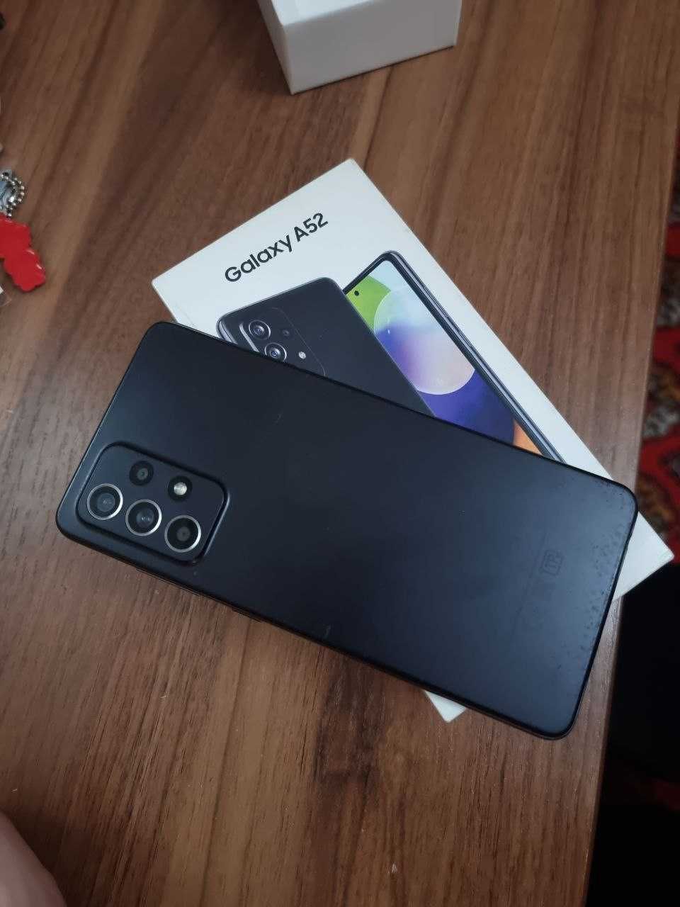 Продается Samsung Galaxy A52 – 128 ГБ / 4 ГБ ОЗУ (чёрный)