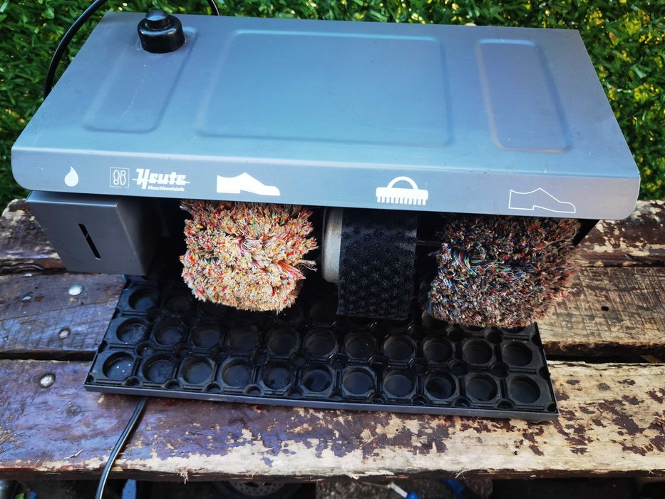 машина за почистване  обувки