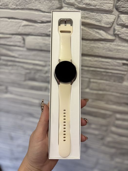 Смарт часовник Sаmsung Galaxy Watch 4