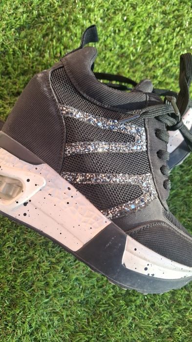 Дамски обувки с чанта няколко варианта