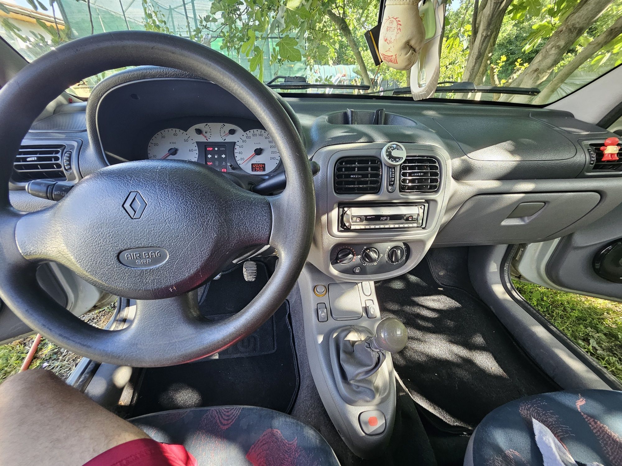 Renault clio 2001