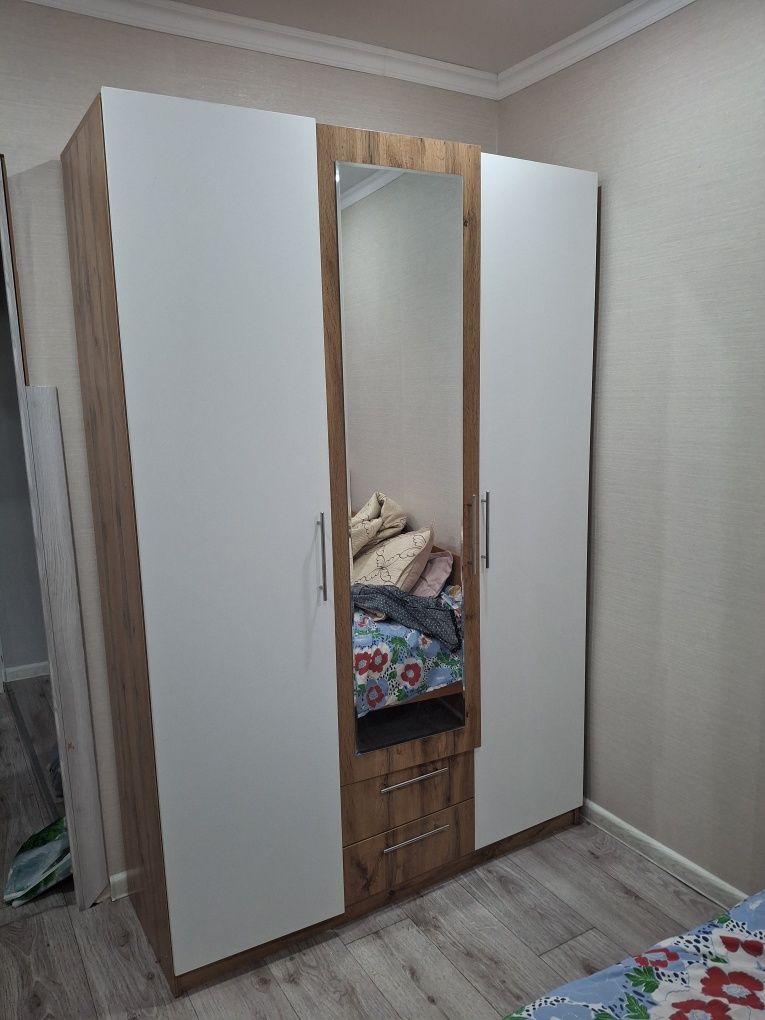 Шкаф для одежды б/у