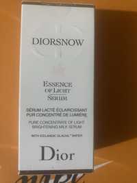 DIOR Diorsnow ESSENCE OfLight  serum