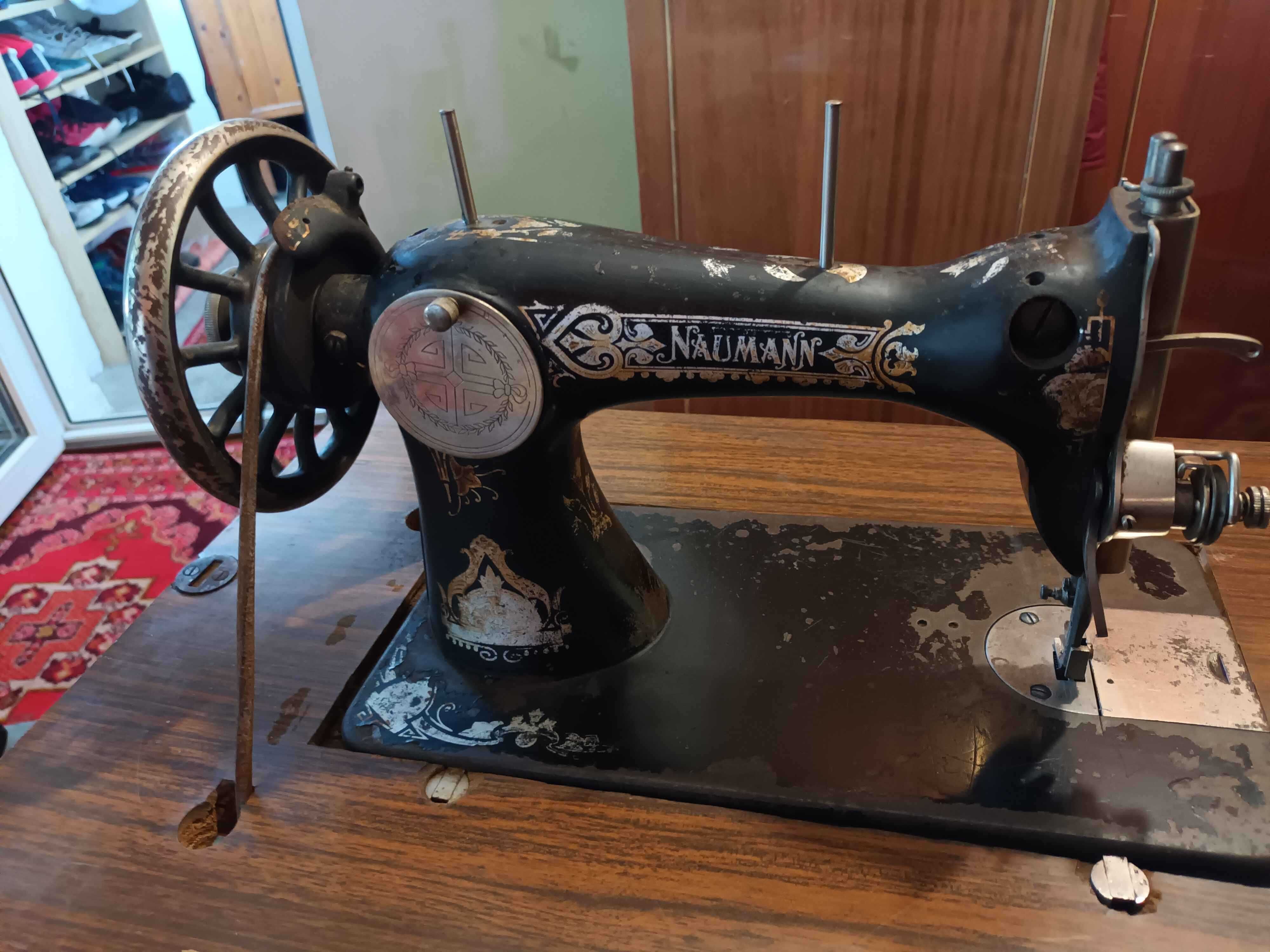 Mașină de cusut NAUMANN (Vintage/Veche) 2826974 FUNCTIONABILA !!