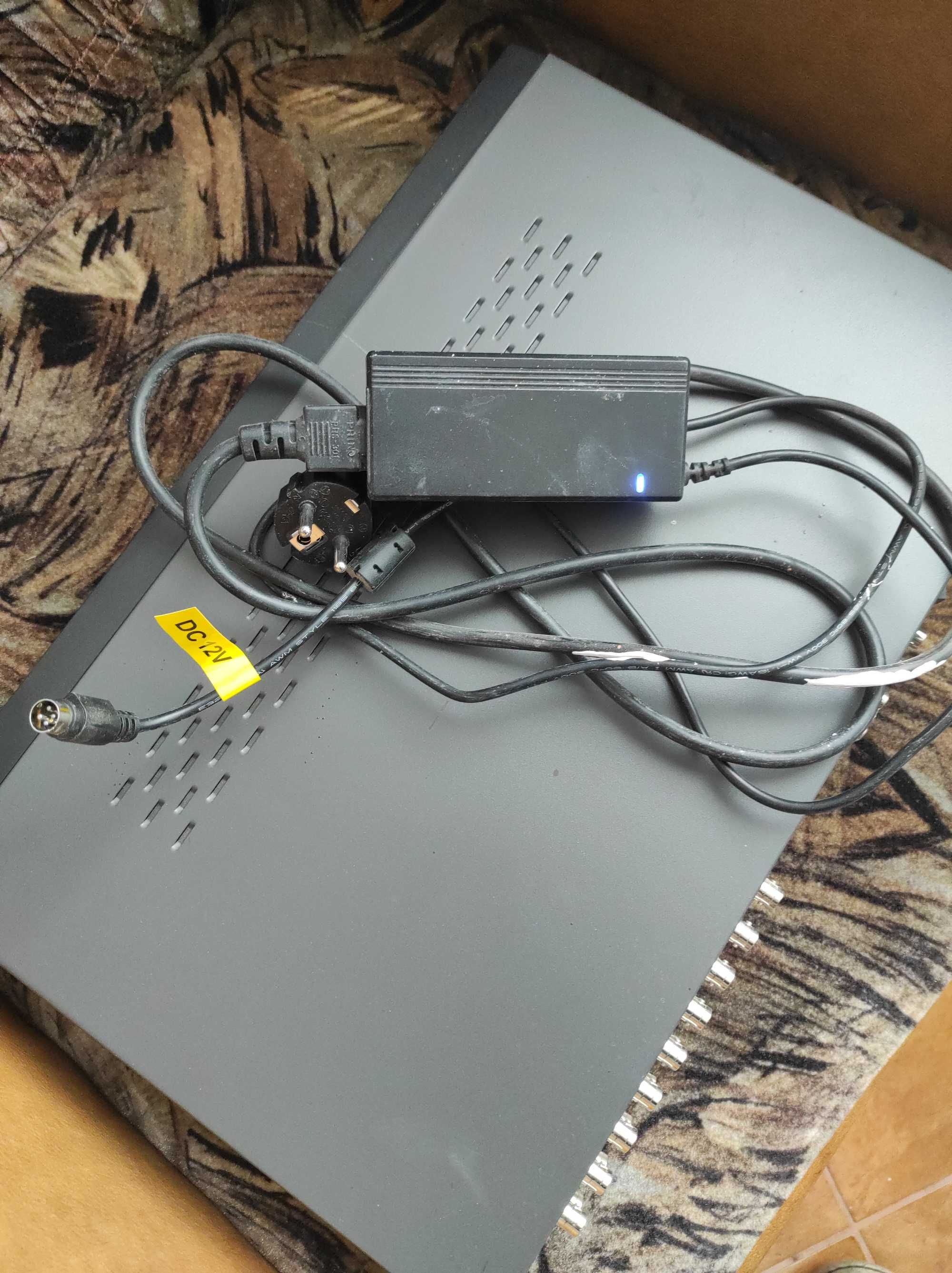 dvr 16 canale HIKVISION DS-7216HWI-SH/A