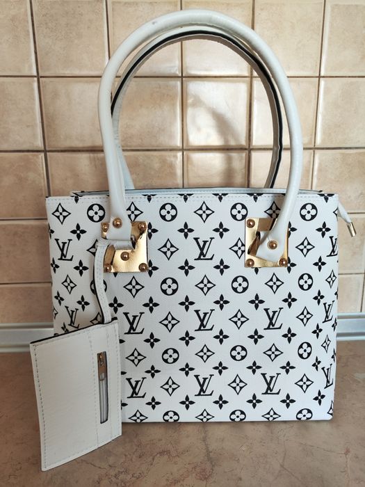Стилна дамска чанта Louis Vuitton