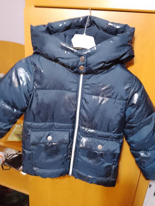 H&M яке с единороги.110-116н.