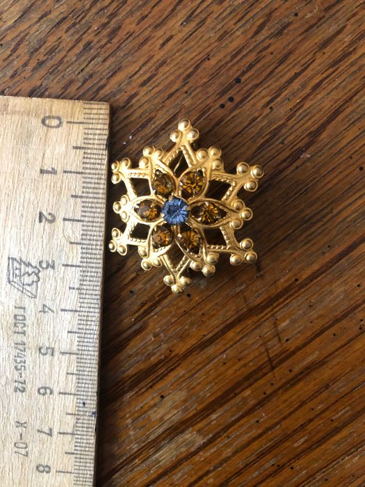 Кулон ,брошь, булавка советского периода