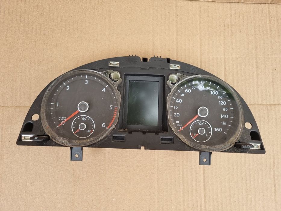 Ceasuri bord Passat B7 CC UK