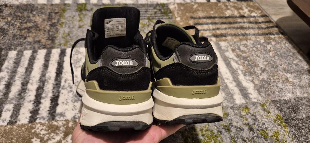 Adidasi Joma impecabili