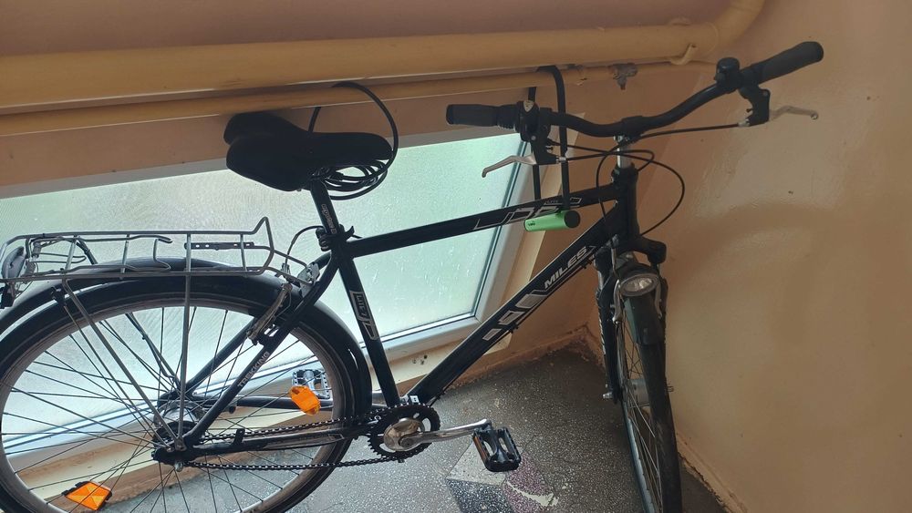 Vând bicicleta MILES