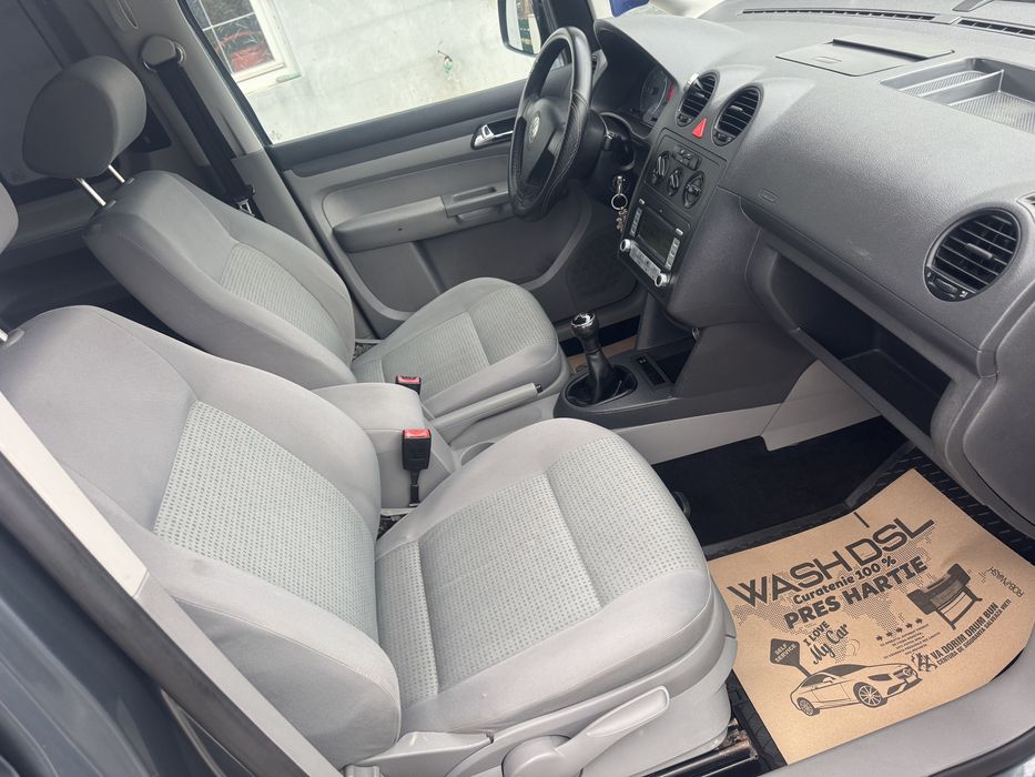 Vw Caddy 1.9 tdi 105 cai 7 locuri