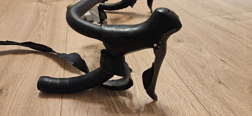 Set manete Shimano Claris ST-R2000 + ghidon Cube