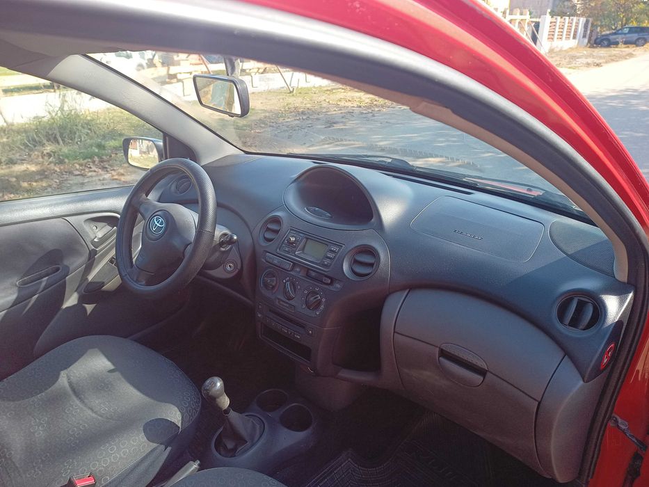 Toyota Yaris 1.3 benzina