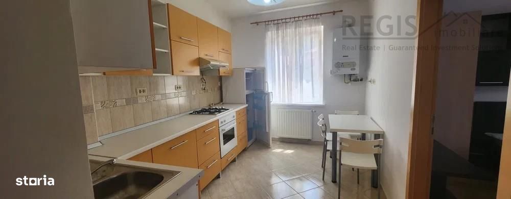 Garsoniera decomandata la casa cu curte, 48 mp, Centrul Istoric