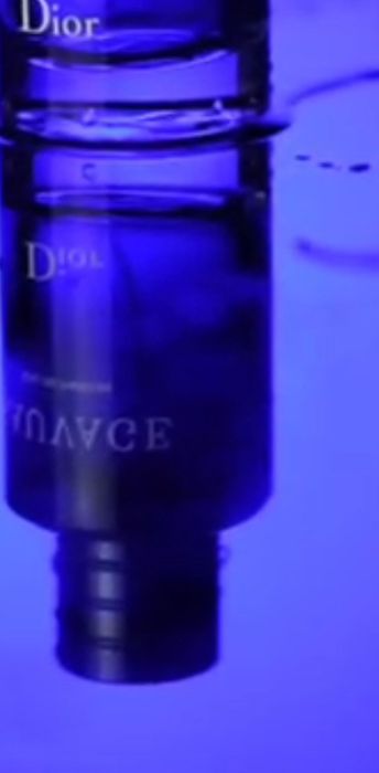 Sauvage erkaklar uchun parfyumlangan suvi, hajmi 100 ml

 Sauvage-bu e