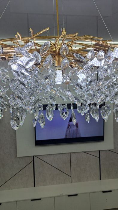 Люстра с лампочками