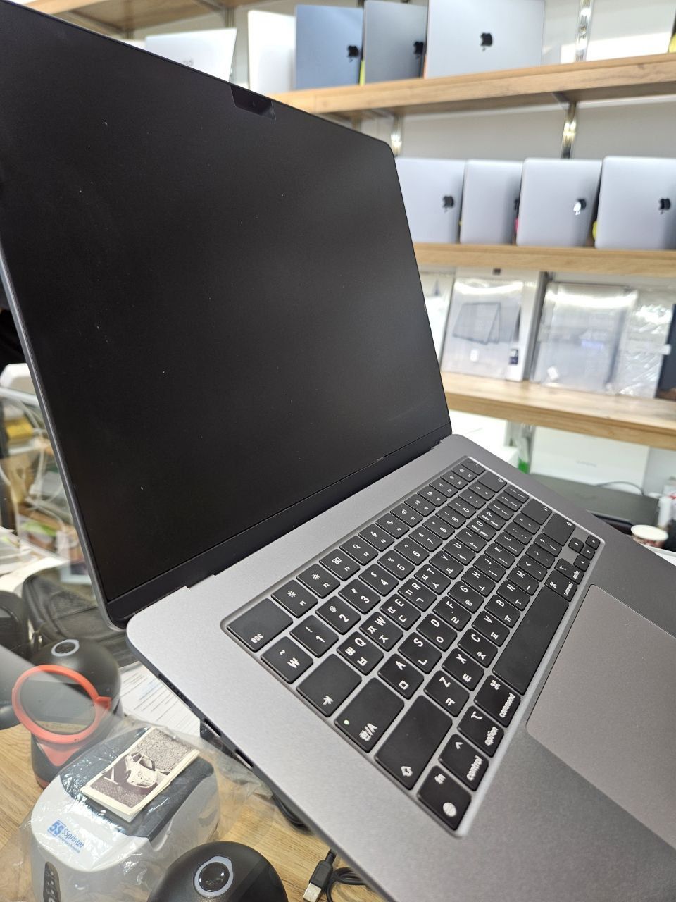 MacBook Air M3 .