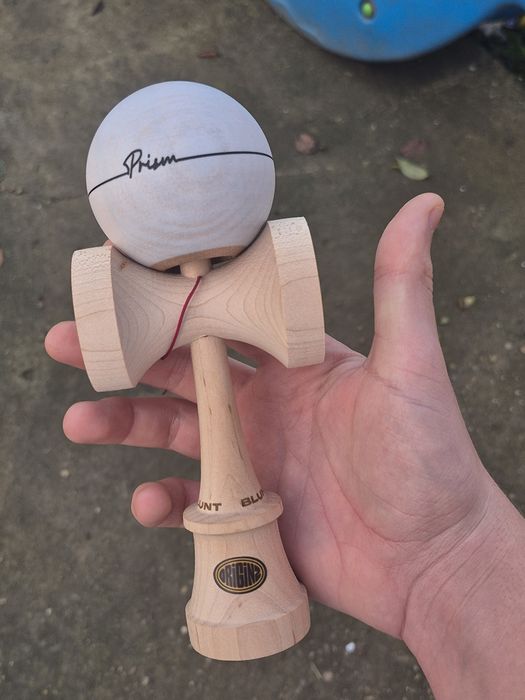 Kendama daoriginz × prism alba iulia grip raptor clear