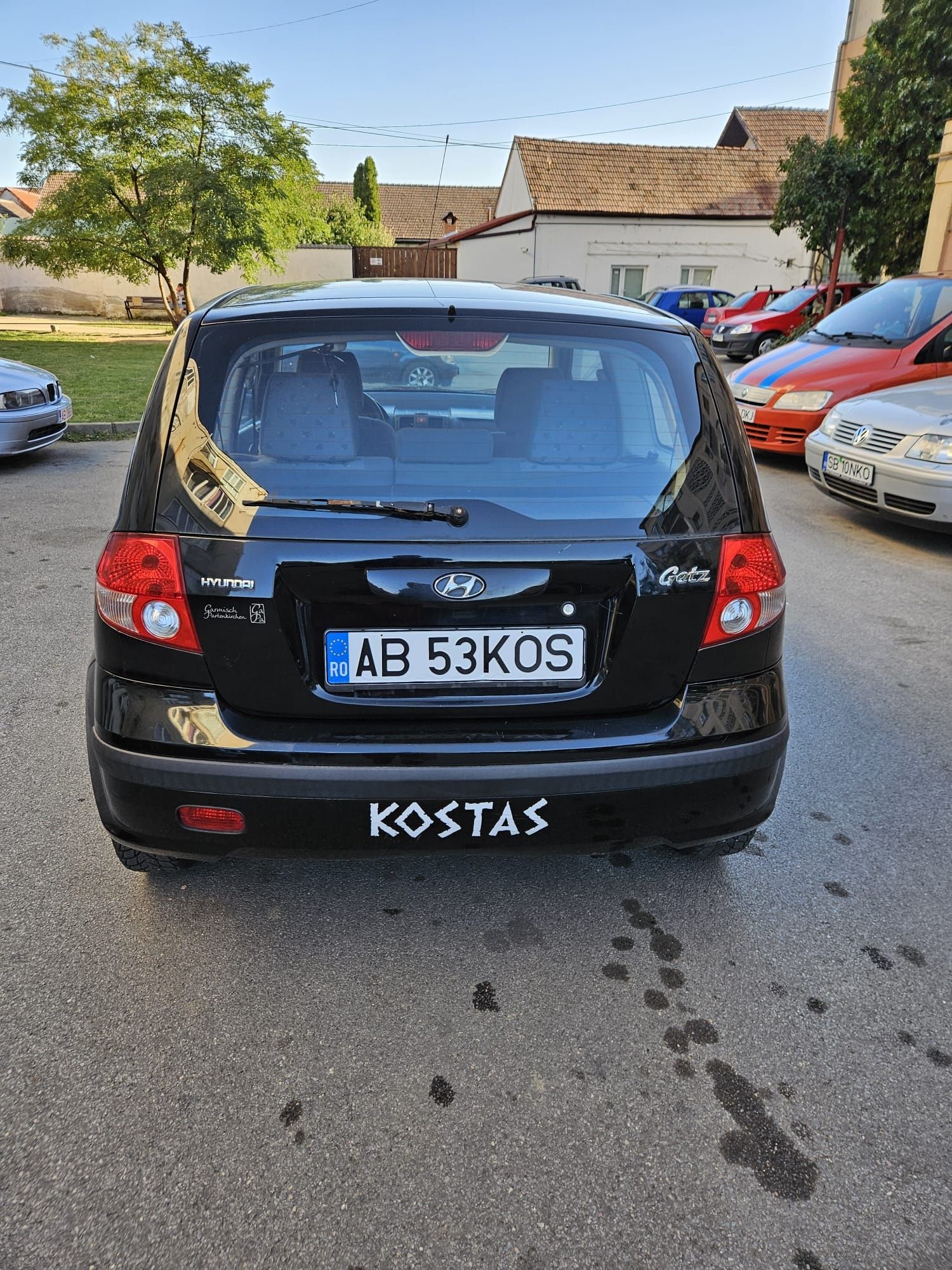 Vind Hyundai genz an 2006 .motor 1100 bez in stare buna