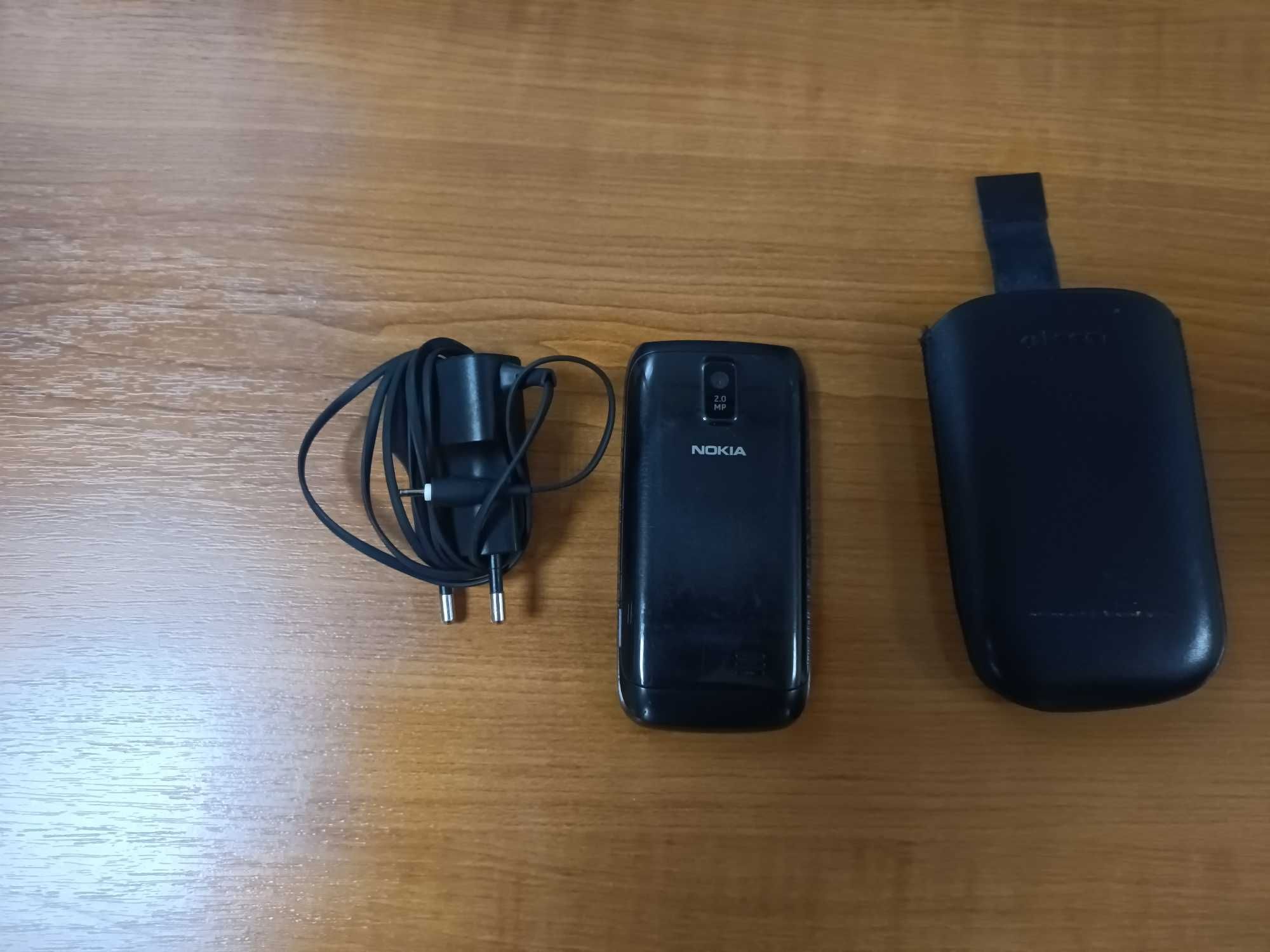 Смартфон Motorola 04 plus!здрав и запазен-много добър!И НОКИЯ също!