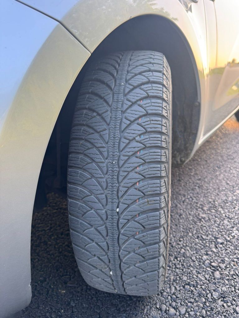 Vând KIA Rio 2012 euro 5 recent înmatriculată