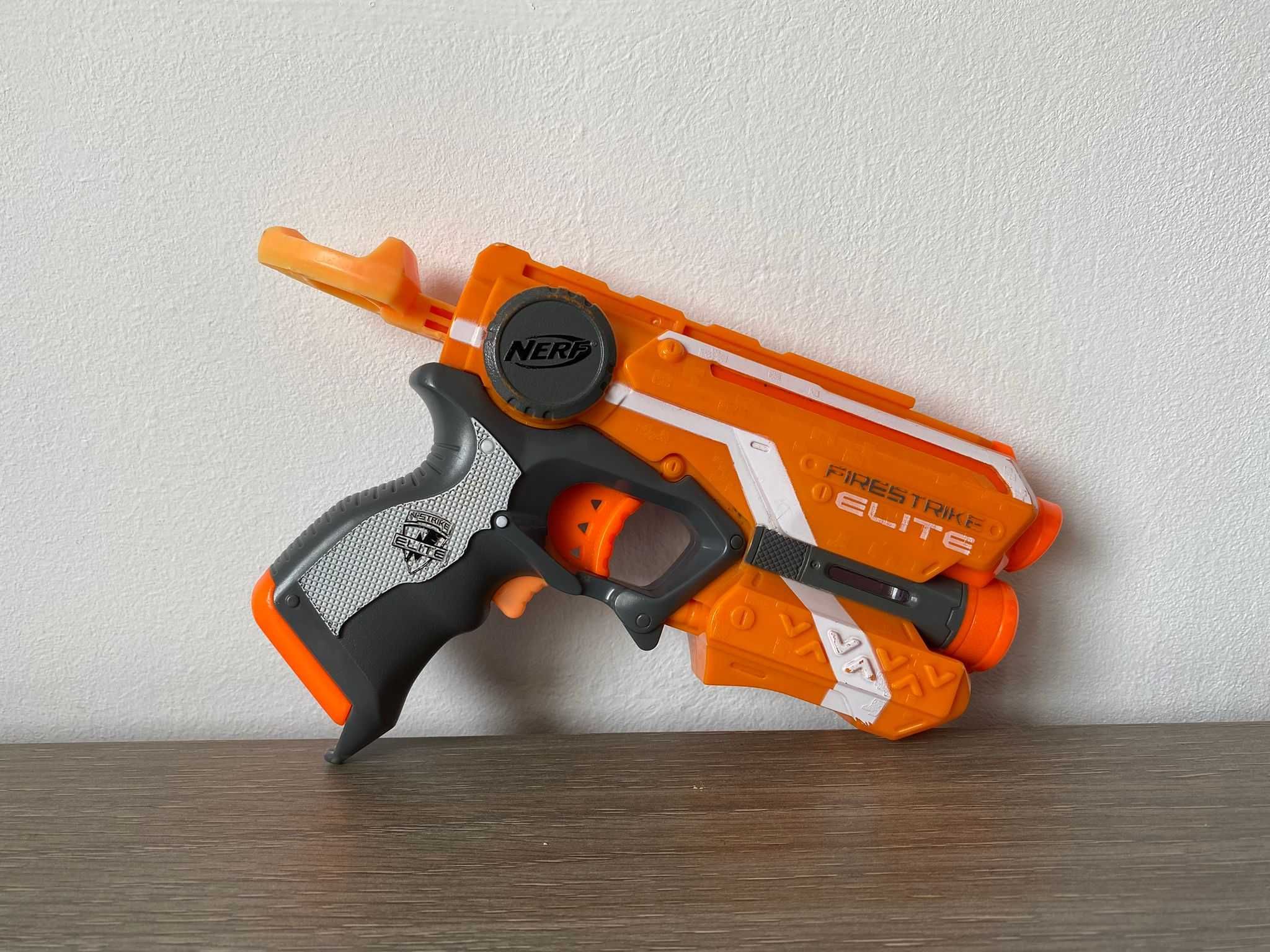 Vand pistol Nerf Elite